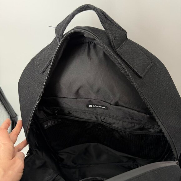 Lululemon Command the Day Backpack 25L
